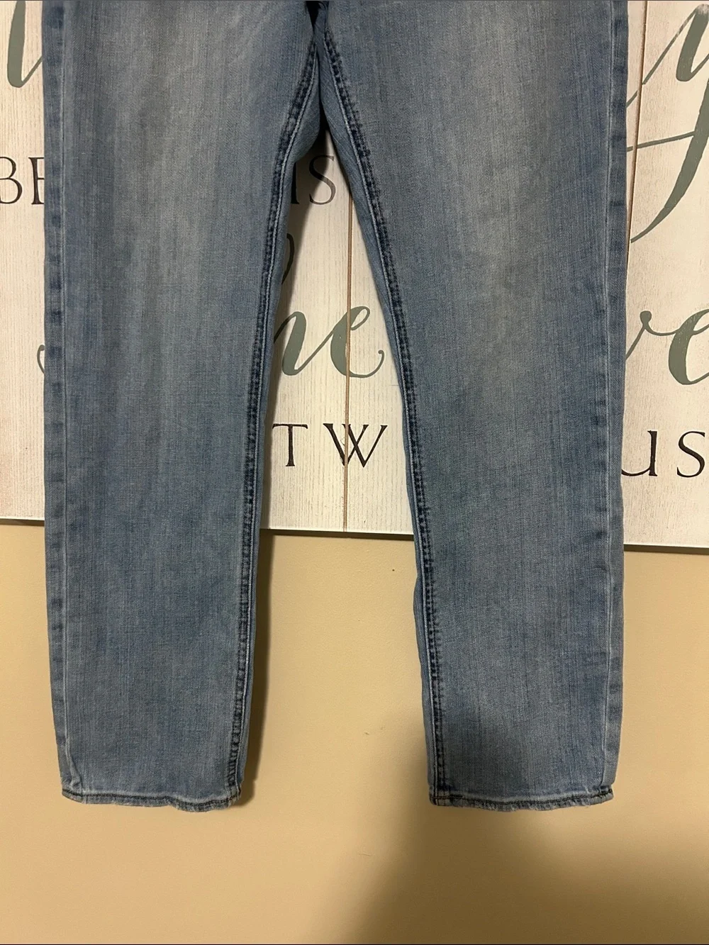 J Crew mercantile flex straight leg Men's Lightwash Jeans, size 32/30
